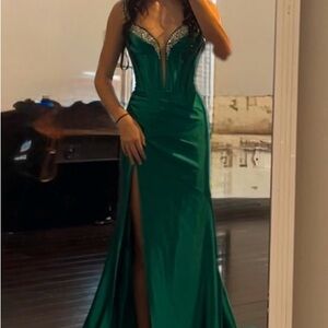 Sherri Hill Emerald Green Prom Dress